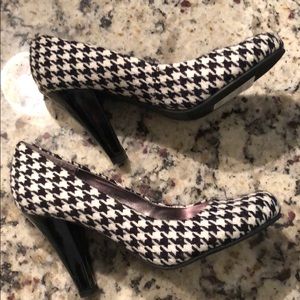 Houndstooth Heels